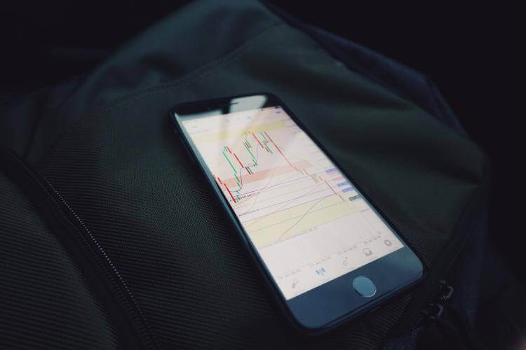 Why beginners should not try shorting a stock